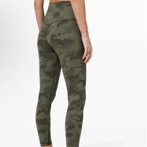 Lululemon camo leggings.